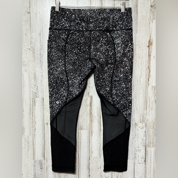 lululemon athletica Pants - Lululemon Pace Rival Crop Marathon Leggings Mesh Black & White Speckle‎